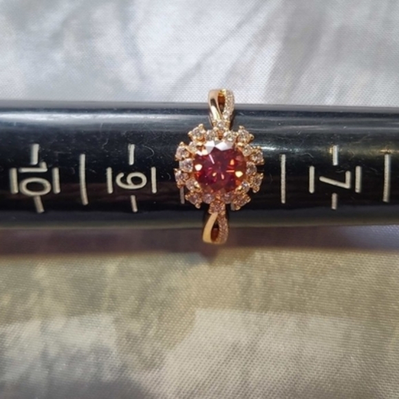 1CT MOISSANITE RING - Picture 9 of 13